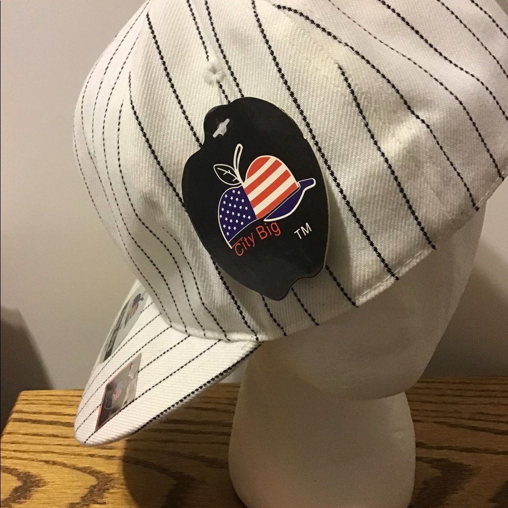 Yankees Baseball Cap - Picture 2 of 4